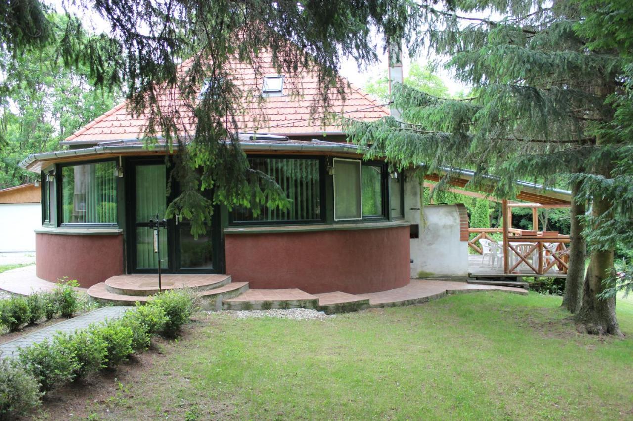 Bed and Breakfast Nagy-Magyarorszag Park Isztimér Exterior foto