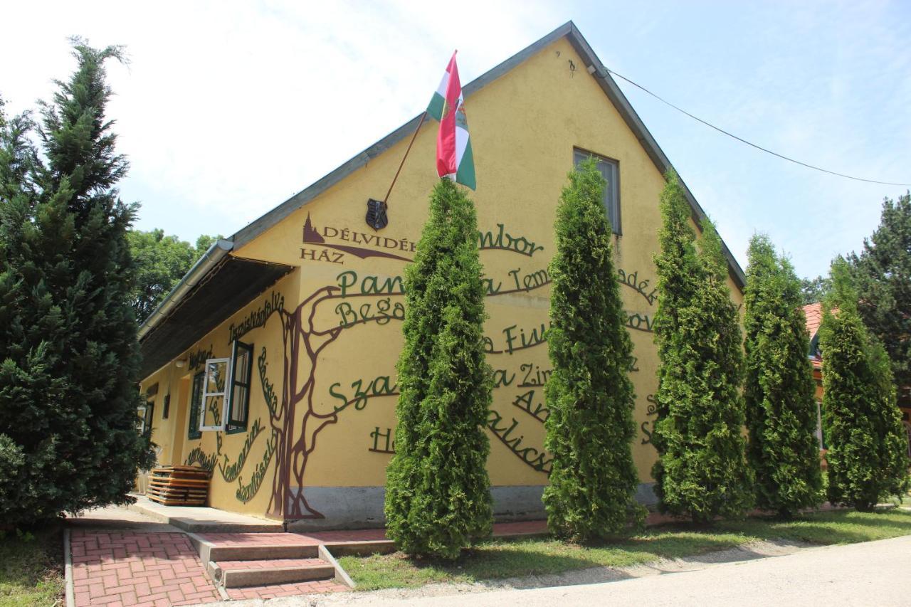 Bed and Breakfast Nagy-Magyarorszag Park Isztimér Exterior foto