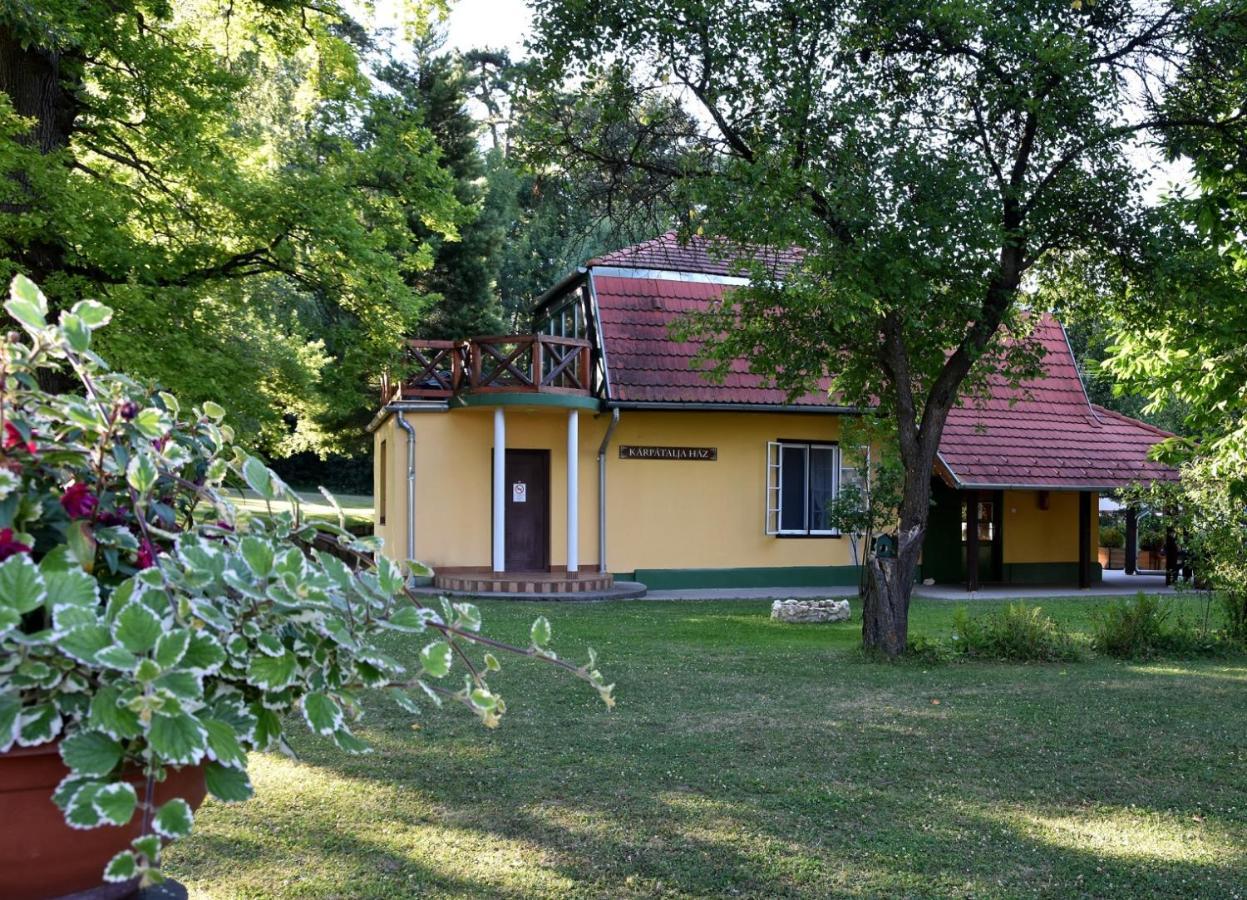 Bed and Breakfast Nagy-Magyarorszag Park Isztimér Exterior foto